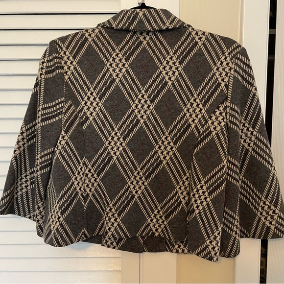 Top blouse from Le Chateau - Picture 2 of 3